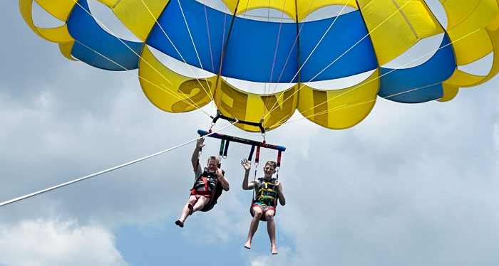 parasailing-gulf-shores-orange-beach-Ikes-Parasail-lpic